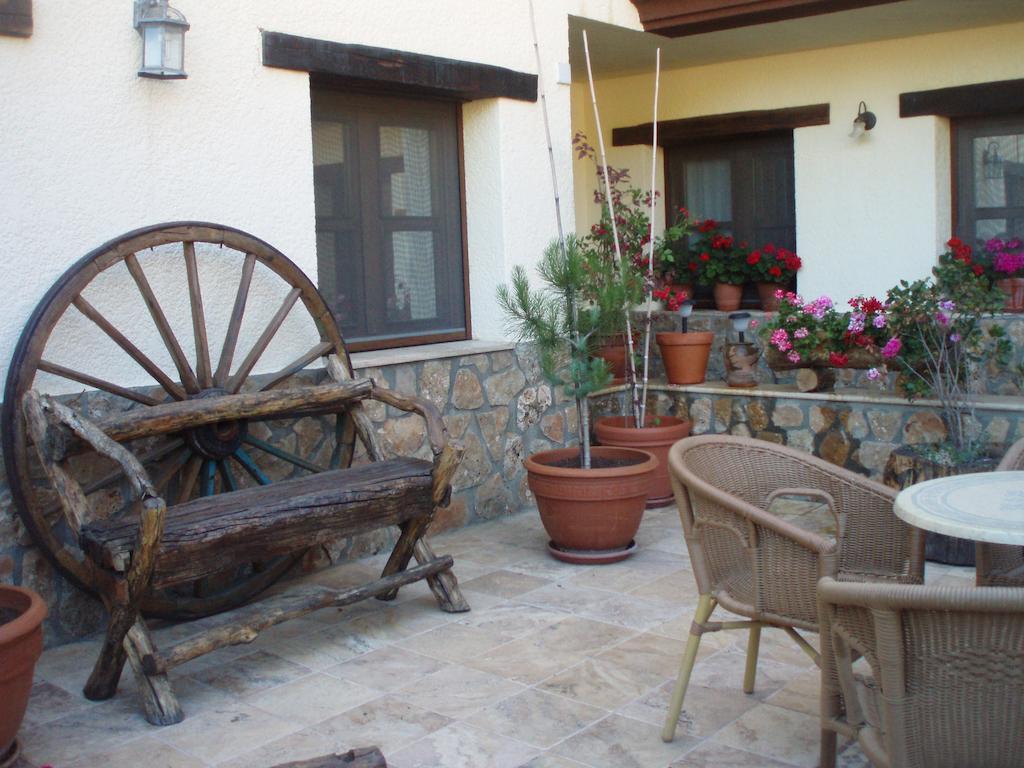 Apartamentos Rurales La Muralla II Canete  Exterior foto