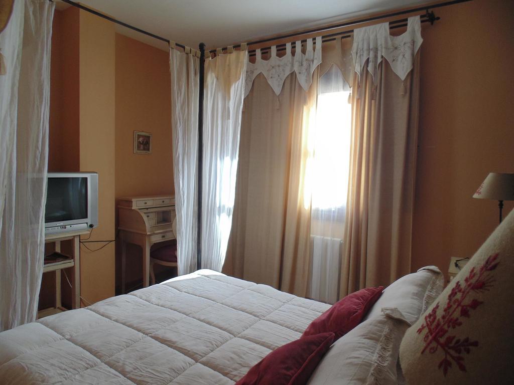 Apartamentos Rurales La Muralla II Canete  Exterior foto